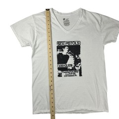 Sex Pistols 100 Club Punk Rock Graphic V-Neck T-Shirt White Mens Medium Hanes