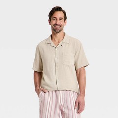 Men Short Sleeve Camp Collar Button-Down Shirt – Goodfellow & Co