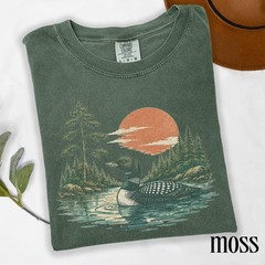 Vintage Loon Lake Nature Shirt Retro Wildlife Bird Graphic Tee Classic Forest