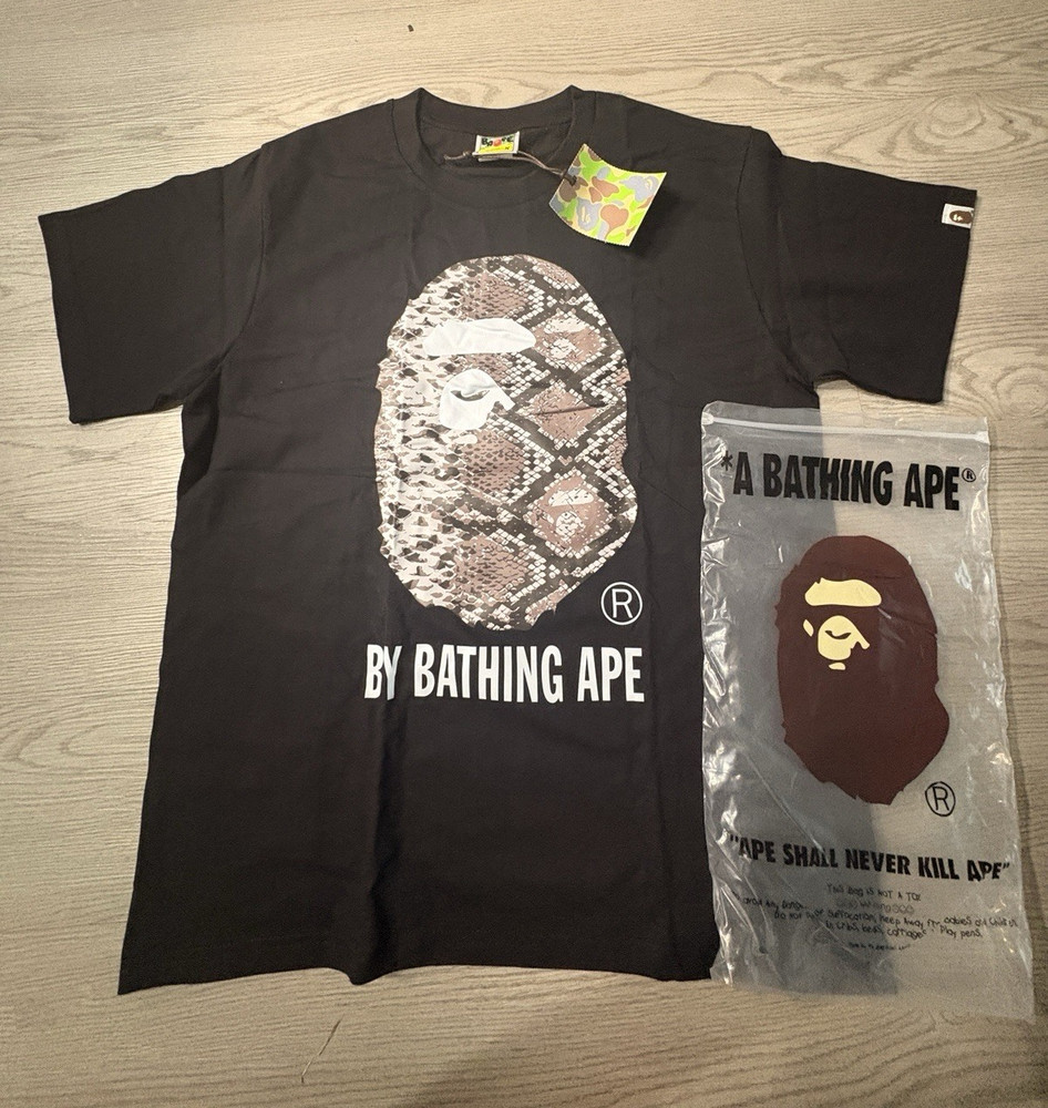 A Bathing Ape BAPE Men’s Black Ape Head Graphic Logo T-Shirt Size M