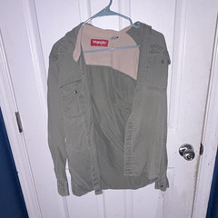 Wrangler Men’s Green Solid Long Sleeve Button-Up Shirt w/ Pockets Cotton M
