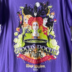 Hocus Pocus Villain Spelltacular purple shirt 2015 – L – Disney Parks Authentic