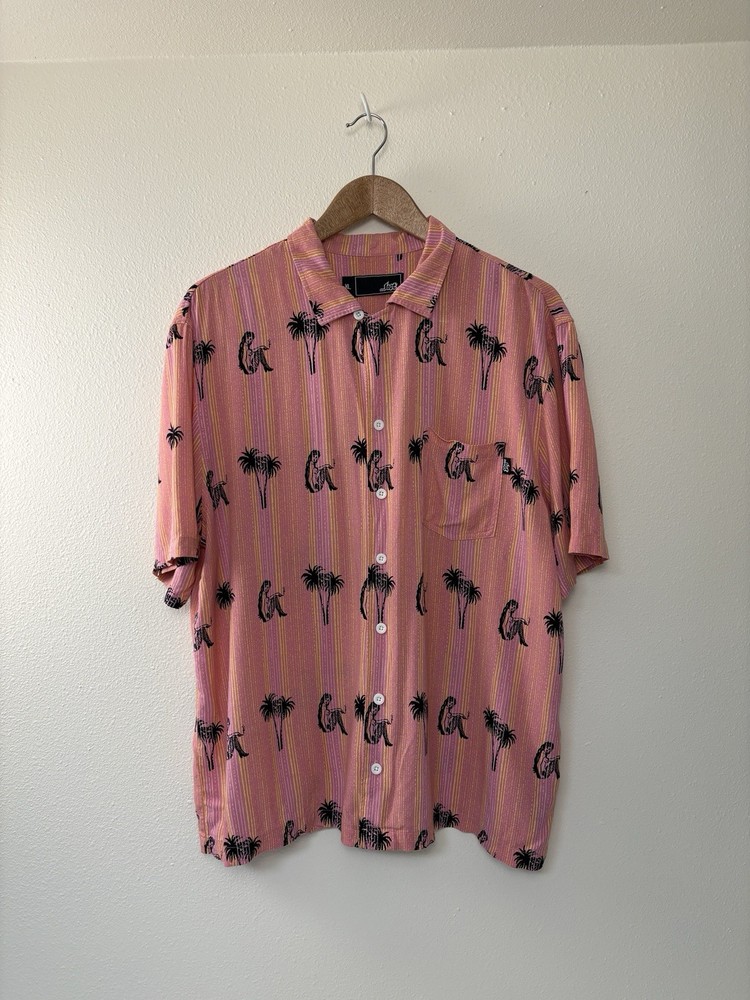 …LOST enterprises Pink Tropical Palm Tree Print Button-Up Shirt XL