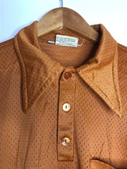 Vintage 70’s Orange Red Fox Men’s Large (Medium) Mesh Style Shirt