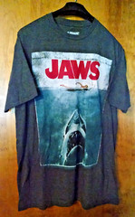 JAWS TEE SHIRT NEW SHORT SLEEVE COTTON L LARGE NWOT MOTION PICTURE MACHINE WASH*