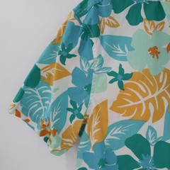 Chubbies hawaiian Shirt Mens Medium Floral Button Down Short Sleeve Casual camp