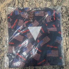 XL Snap-on brand American flag patterned button-down Men’s Shirt- Polyester