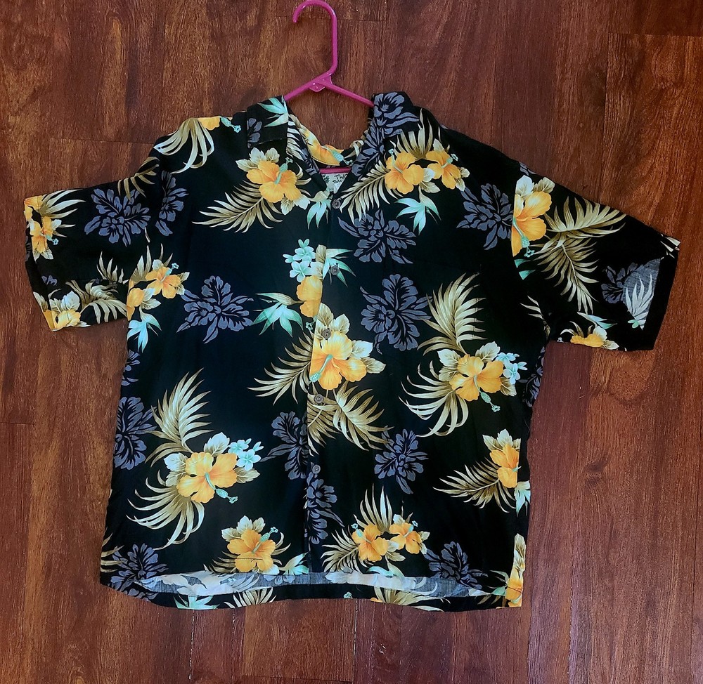 Two palms Hawaiian Hibiscus Button Up Shirt 100% Rayon Size Large Black