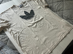 ADIDAS TREFOIL SIZE XL OFFWHITE OR CREAM SHORT SLEEVE T-SHIRT.SEE DESCRIPTION