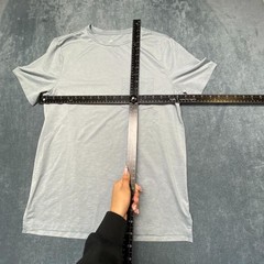 All In Motion T-Shirt Mens Small Heather Gray Stretch Travel Casual Outdoor Tee