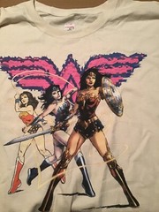 WONDER WOMAN OFF WHITE T-SHIRT 2X- LARGE 2019 HEAVY- COTTON PRE SHRUNK NEW!!