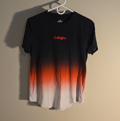 Hollister Men’s Black Red White Gradient Logo Curved Hem Crew Neck Tee S