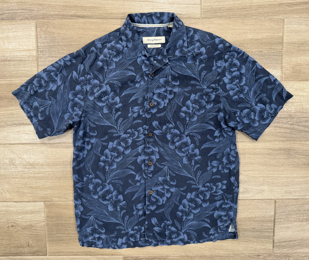 Tommy Bahama Men’s Silk Button Shirt MEDIUM Blue Floral Hawaiian Vacation Casual