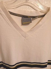 QuikSilver T Shirt Men Beige V Neck XL Short Sleeve