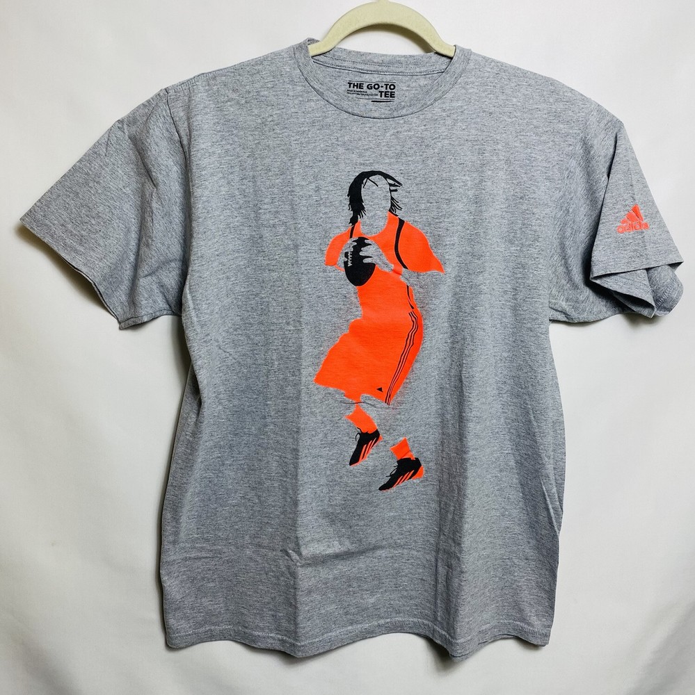 Adidas Mens Size L T-Shirt The Go-to Tee Gray Short Sleeves Football