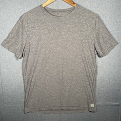 Vuori Shirt Mens M Gray Heather Performance Tee Lightweight Tagless Basic