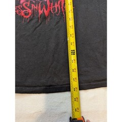 Motionless In White Vampire Girl Graphic T-Shirt Black XL (28×22)
