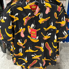 2026 six flags theme park RSVLTS looney tunes Daffy Duck XS-2XL New