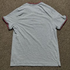 GUESS LOS ANGELES Shirt Men XL Gray Spellout Embroidered Henley Short Sleeve