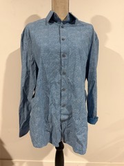 Men’s Express Performance Slim Stretch Moisture Wicking Blue Large