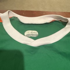Men’s Ireland Soccer/Football Jersey Size Large with Four Leaf Clovers Green