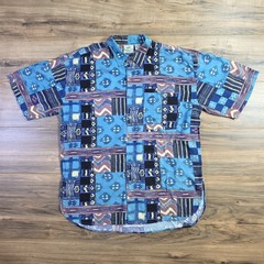 417 by Van Heusen Mens Button Down Shirt Large Blue Geometric Pattern Patchwork