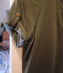 Michael Kors Olive Short Sleeve Notch-Neck Tee Size S