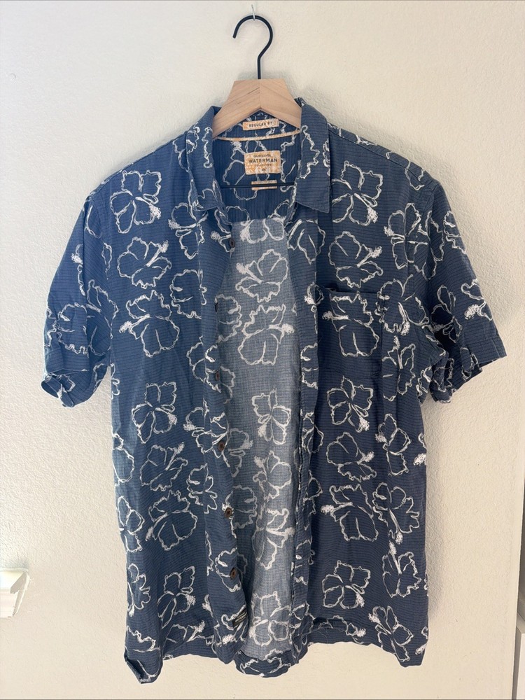 Quicksilver Waterman’s Collection Men’s Short Sleeve Size M Button Up Blue SKU99