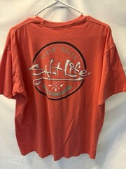 Lot of 2 Mens Large graphic t’s. Coral Salt Life and Navy blue Avalanche.