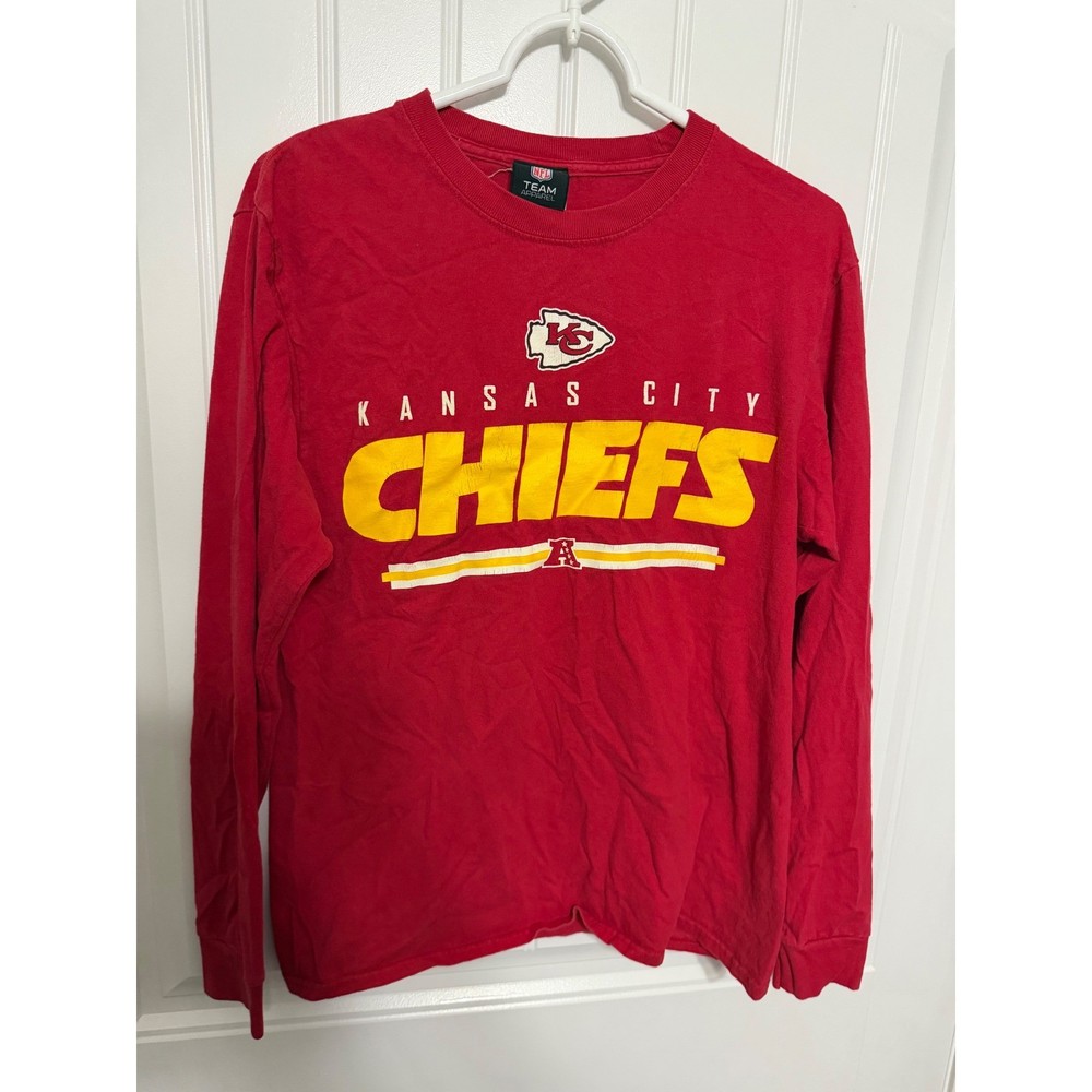 NFL Team Apparel Kansas City Chiefs T-Shirt Mens Medium Red Long Sleeve Graphic