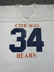 Vintage Distressed 1980’s White WALTER PAYTON #34 Chicago Bears V Neck Shirt Med