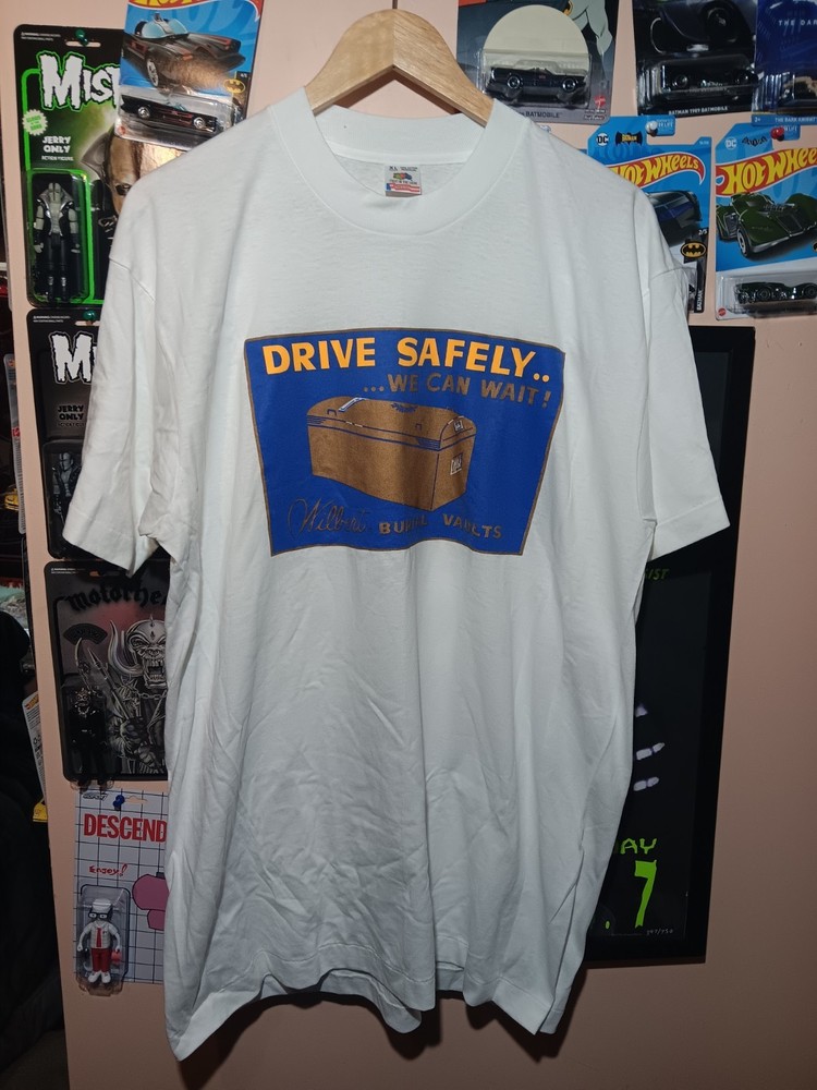 Vintage 90s Fruit Of The Loom Chandler Wilber Vault Shirt Size XL Made In USA