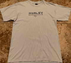 VINTAGE Y2K HURLEY SURF CENTER LOGO SCRIPT GRAPHIC T-SHIRT ( MENS MEDIUM )