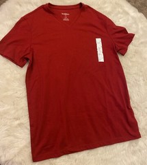 Goodfellow V-Neck T-Shirt Men’s Medium Red Lyndale Tee Casual