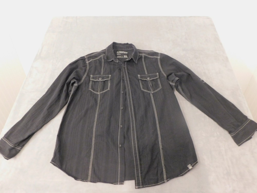 Machine Shirt Button Down Men’s XL 100% Cotton Machine Wash Pockets Snaps E114