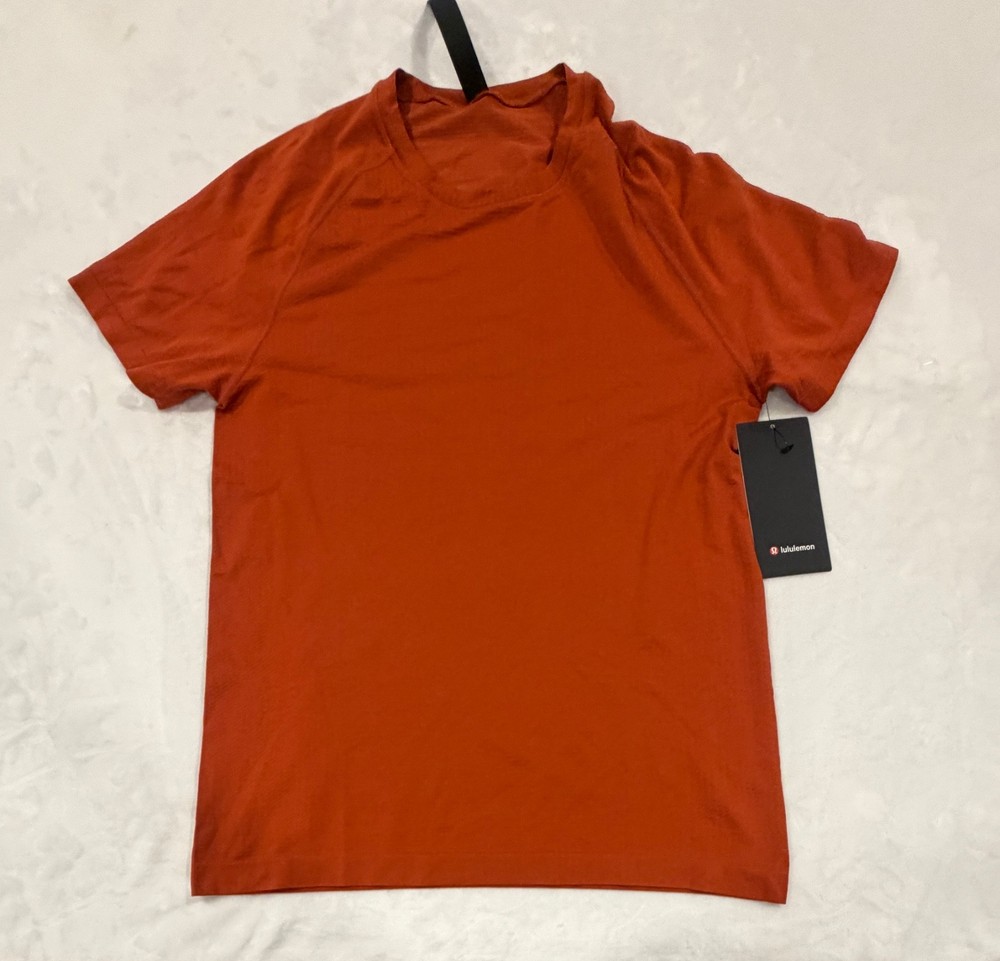 Lululemon Metal Vent Tech Short Sleeve Shirt Men’s Small S Orange Autumn Rust