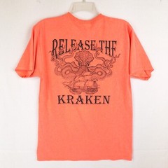 The Pirates’ House Savannah Release the Kraken Coral T-shirt M Casual