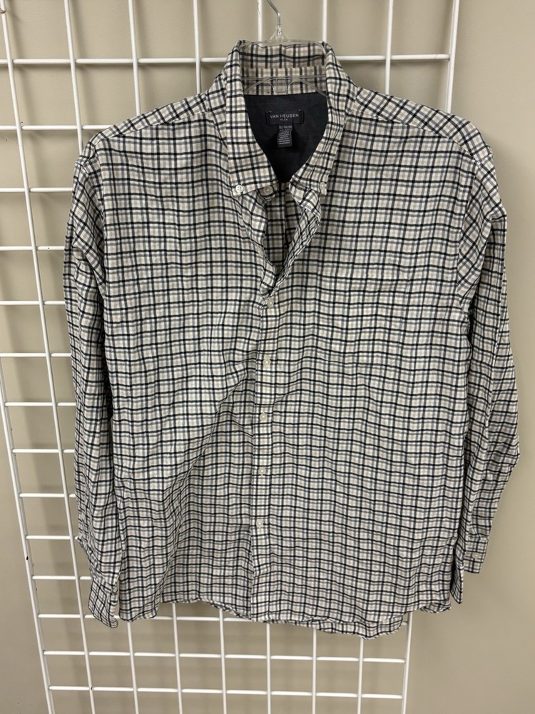 Van Heusen plaid button-down shirt size XL. Long sleeve. 55/45 cotton/poly. EUC