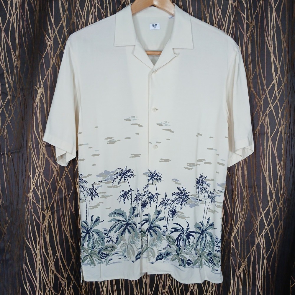 Uniqlo Open Loop Collar Rayon Button Up Shirt Mens XS Beige Palms Tropical