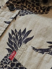 Men’s Levi’s Pineapple Print Button Up, Size S, Great for Projects and Sewing