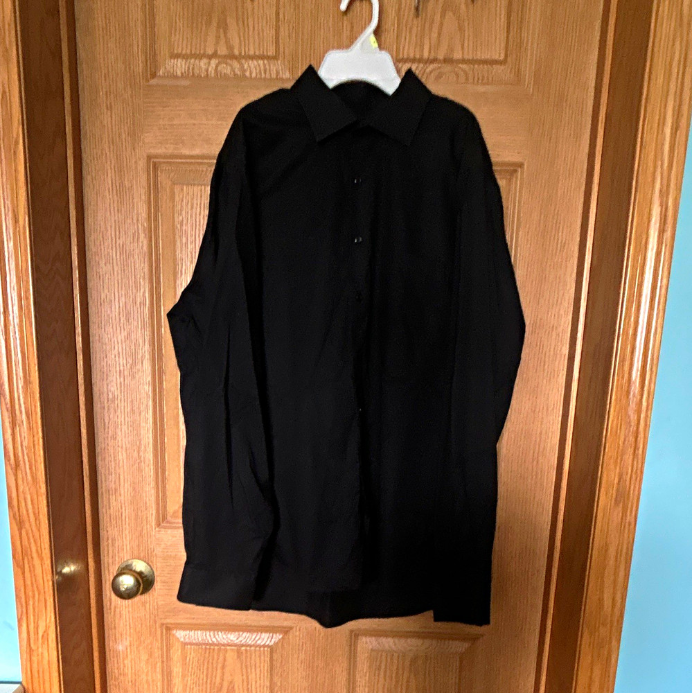 Van Heusen Wrinkle Free Solid Black Regular Fit Dress Shirt 17 36/37