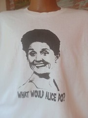 The Brady Bunch What Would Alice Do? t-shirt 100% cotton
