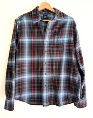 Gap Men’s Medium Fitted Cotten Blue Plaid Flannel Button Up Long Sleeved Shirt