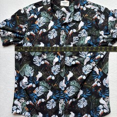 Tunevuse Tropical Bird Print Button Down Shirt Mens Size Medium Black Floral