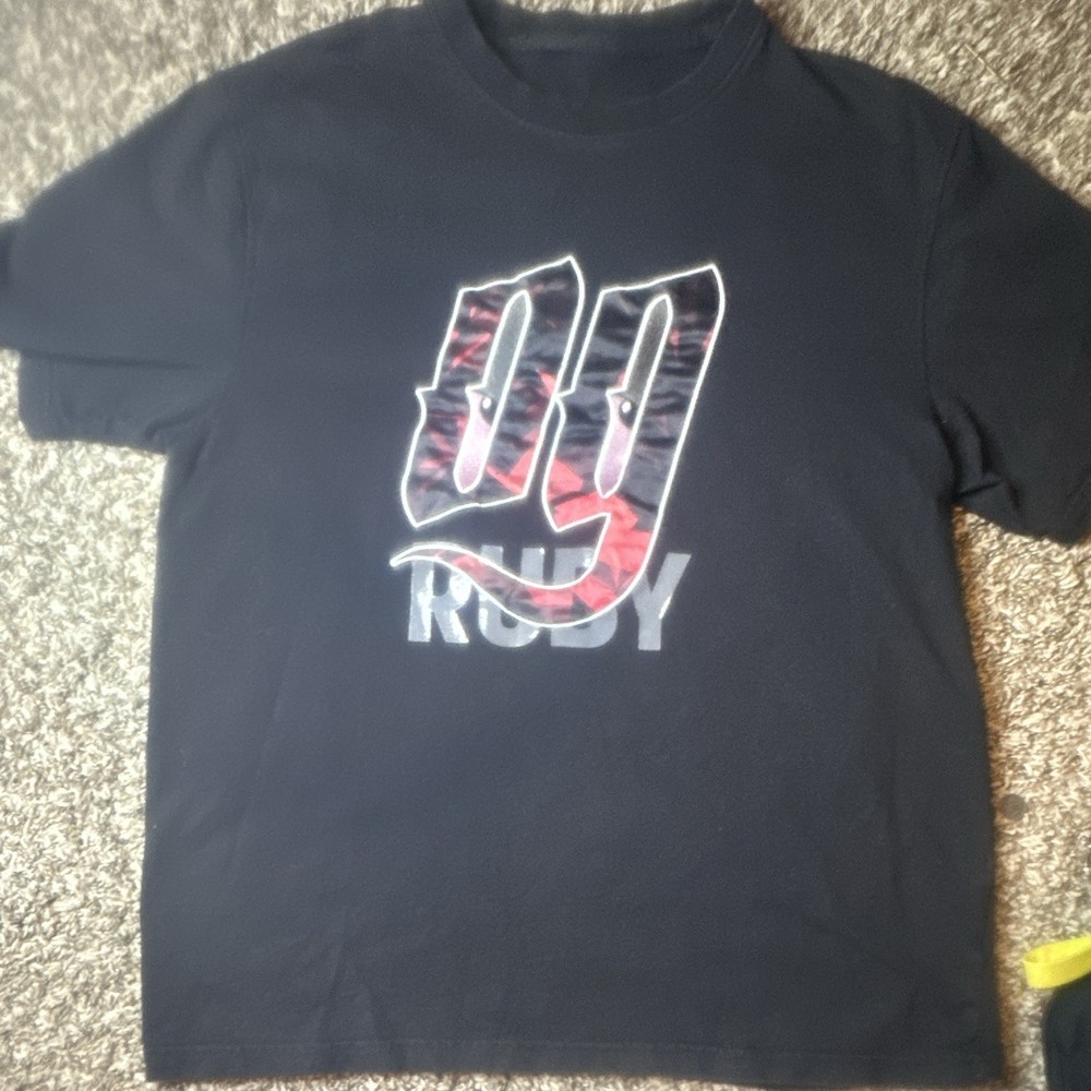 Vintage Ruby OG “99” Ruby Black Graphic Print Crew Neck Men’s T-Shirt L