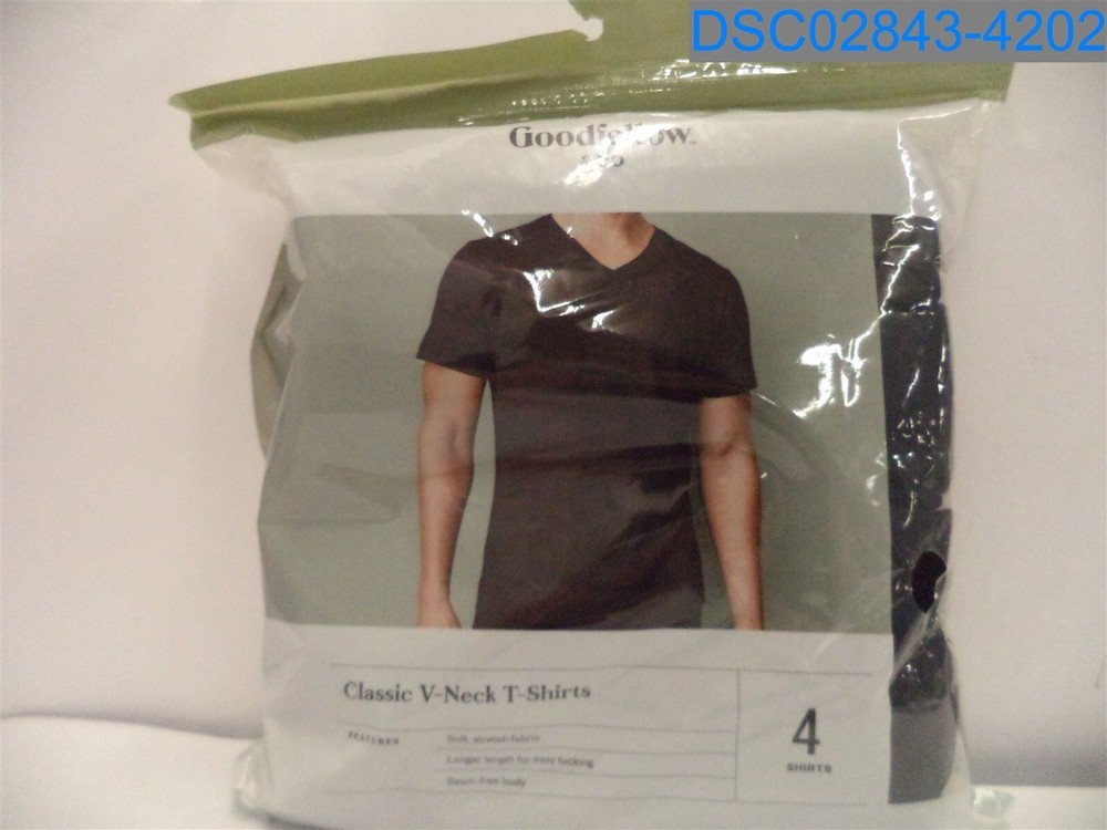 Qty= 1 (1 pack of 4): Goodfellow: Men’s Small Black Classic V-Neck T-Shirts
