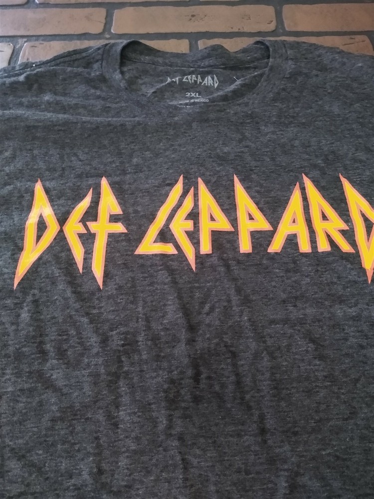 DEF LEPPARD – Retro Distressed Logo Combed Cotton Men’s T-shirt ~Never Worn~ 2XL