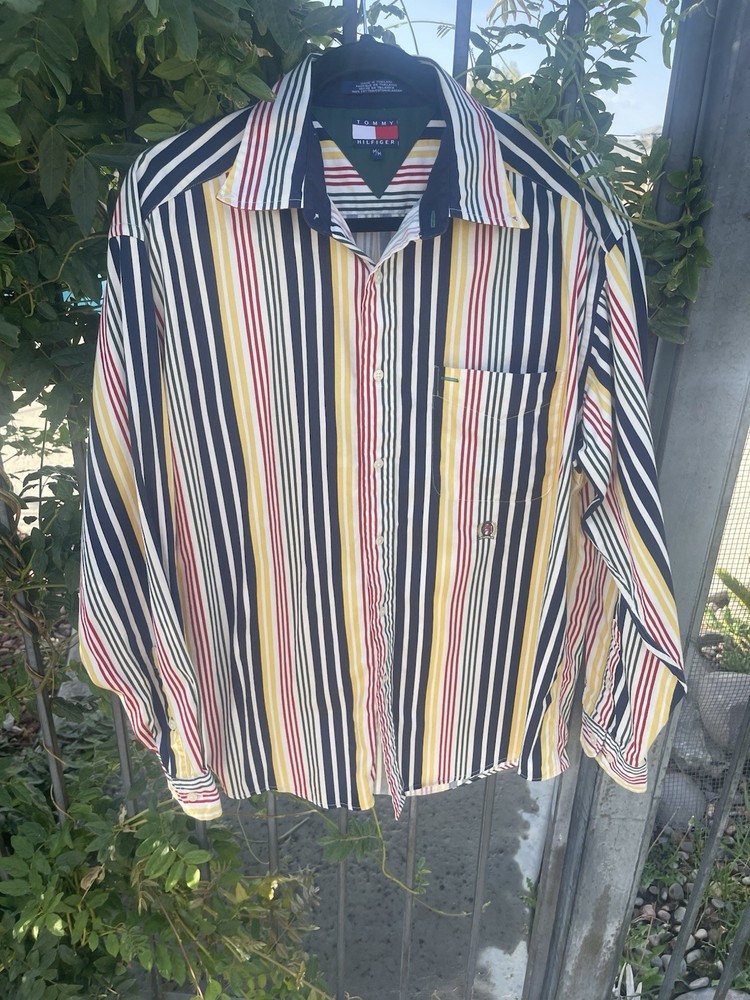 Men’s Button Down. Mid Weight All Cotton. Medium. Classic. Colorful Striped M