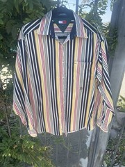Men’s Button Down. Mid Weight All Cotton. Medium. Classic. Colorful Striped M