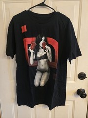 TMLS Too Many Loose Strings Red Solo Cup Girl Tshirt Black Size Large